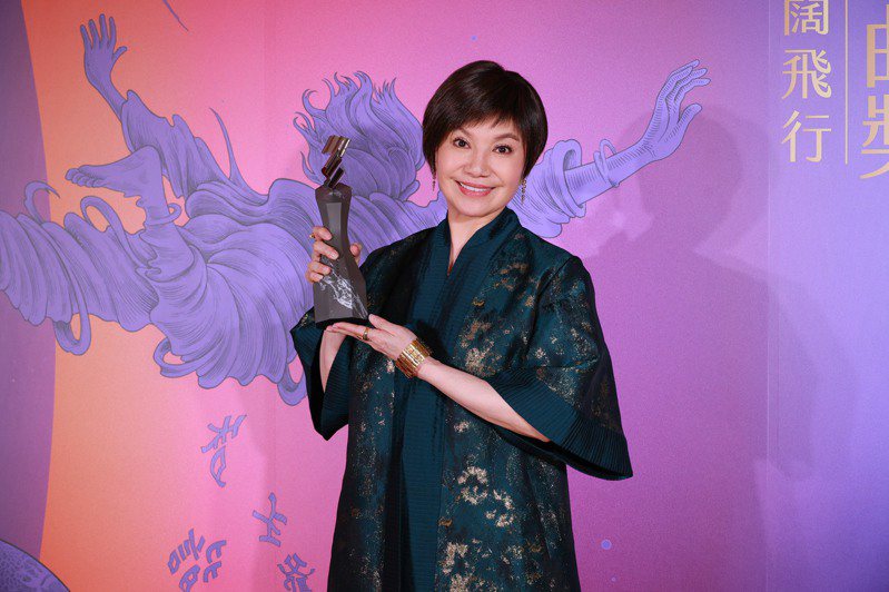 第34屆傳藝金曲獎最佳演員獎由唐美雲以「冥遊記─帝王之宴」摘下。圖／文化部提供