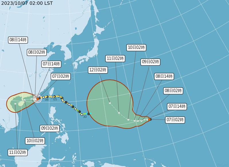 小犬颱風在香港東南方海面，未來將持續向西南西移動。關島東南方有新的熱帶性低氣壓正在發展，將形成今年第15號颱風布拉萬，未來應該會往北朝向日本南方海面移動，距離台灣遙遠，預期對天氣沒有明顯影響。圖／取自中央氣象署網站
