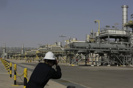 位於沙烏地阿拉伯利雅德東北方150公里的油田設施。 美聯社