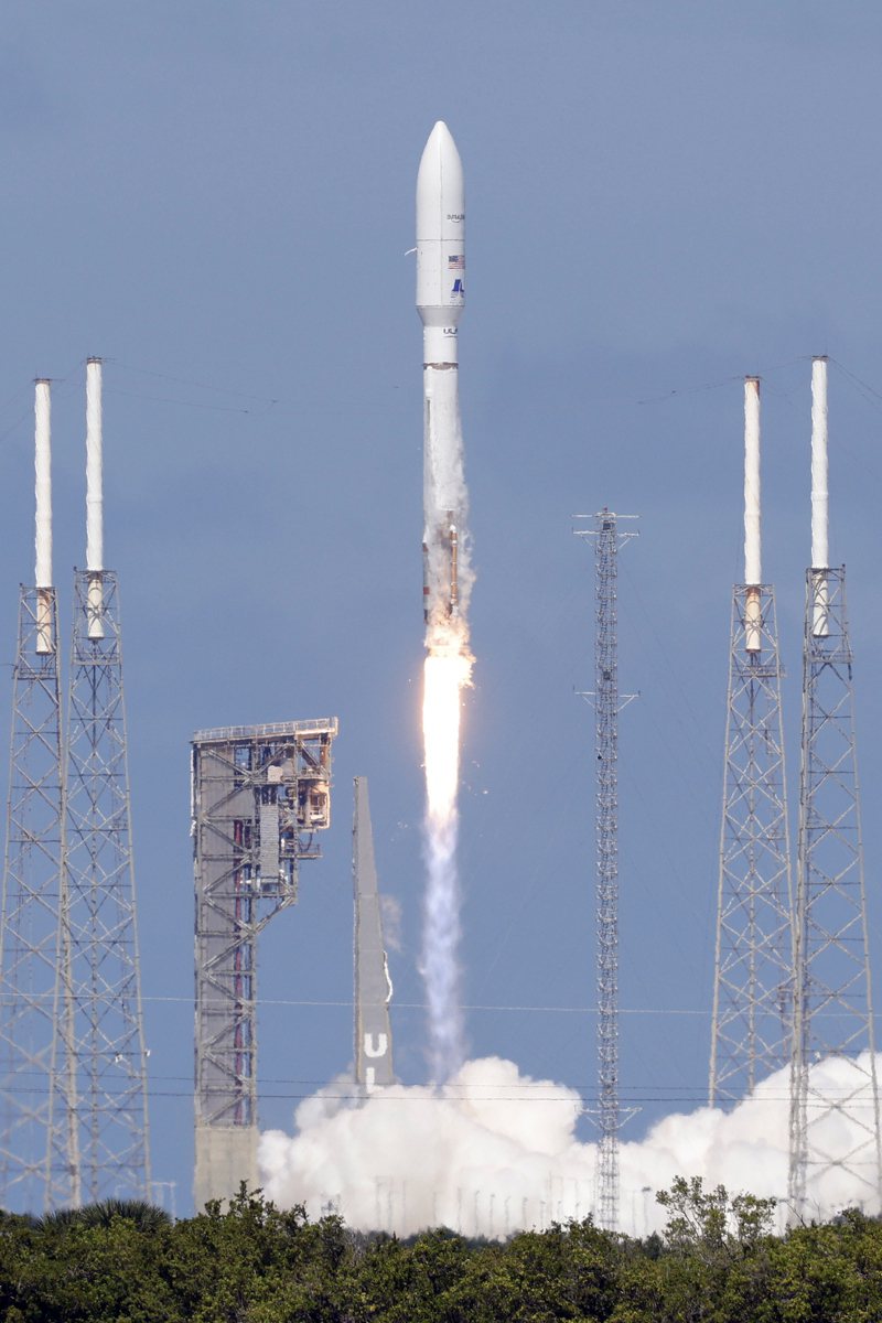 亞馬遜6日發射Kuiper網路計畫的首批測試衛星。  （美聯社）