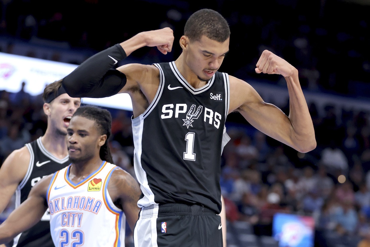 Dark Horse Teams to Watch in the NBA: Can the Spurs, Thunder, Pacers, and Raptors Surprise the League?