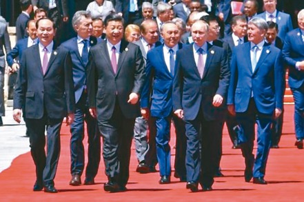 大陸外交部發言人華春瑩宣布17、18日在北京舉辦第三屆「一帶一路」高峰論壇。圖為2017年峰會盛況，俄羅斯總統普亭應邀出席。 聯合報系資料照