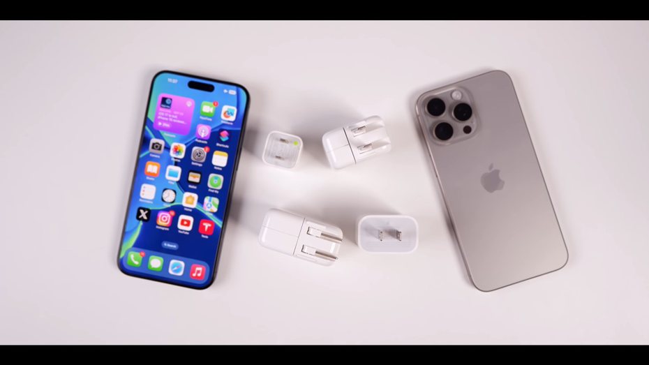 知名科技YouTuber Brandon Butch拿出蘋果4款原廠充電器為iPhone 15 Pro Max進行充電速度比較。（翻攝自YouTube頻道Brandon Butch）
