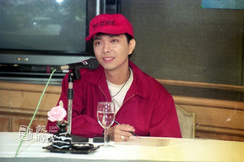 徐瑋在歌壇共推出47張專輯。聯合報系資料照（1992/08/04  王宏光攝影）