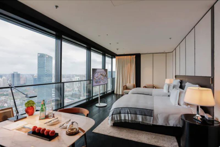上海寶格麗酒店傳出即將出售，顯示境外旅客大減已影響大陸奢華飯店的營運。（取自上海第一財經）