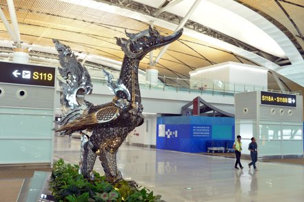 泰國首都曼谷的素萬那普（Suvarnabhumi，又譯蘇凡納布）國際機場增加第三個旅客航站。(新華社)