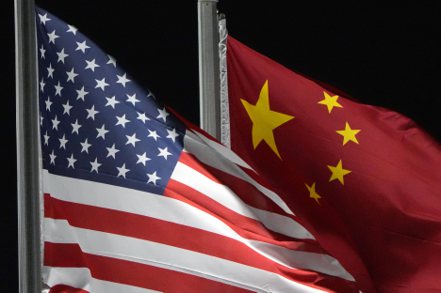 美國即將更新規定，加強去年10月宣布的、對中國大陸取得先進製程半導體和晶片製造設備所實施的出口限制措施。美聯社