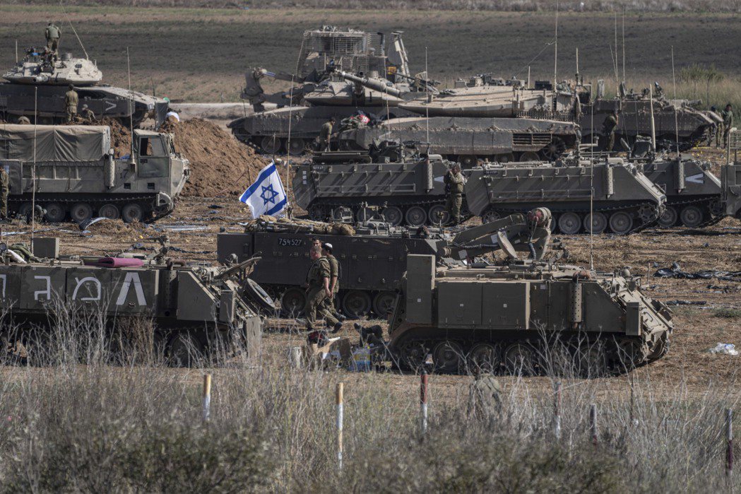 以色列軍隊在加薩邊境集結。美聯社