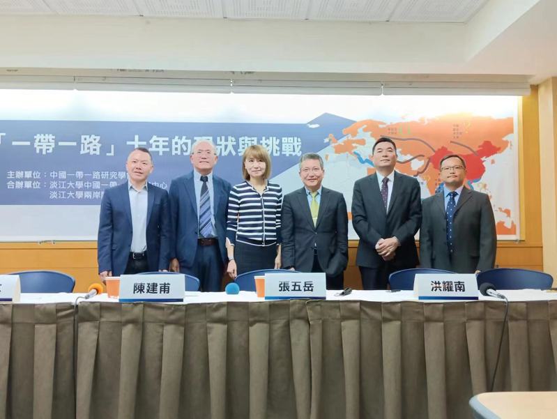 「中國一帶一路研究學會」20日上午在台北舉辦座談會，邀集外交部官員與學者專家討論大陸一帶一路第三屆峰會。（記者廖士鋒／攝影）
