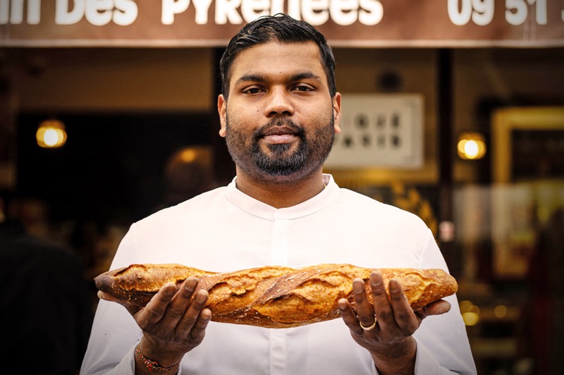 來自斯里蘭卡的麵包師瑟瓦拉賈，在法國烘焙界異軍突起，今年5月獲傳統法國長棍麵包大獎賽冠軍。路透