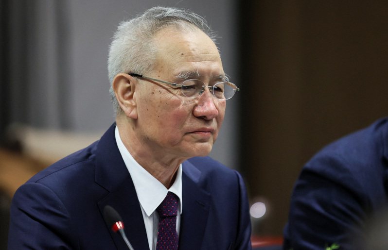 中共領導人習近平的親信劉鶴，退休仍享有涉入中國財經事務的影響力。（路透）