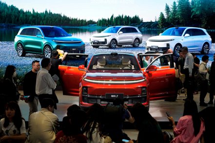 中國大陸電動車業整併行動預料將加速進行，最後只會剩下少數幾家業者存活。路透