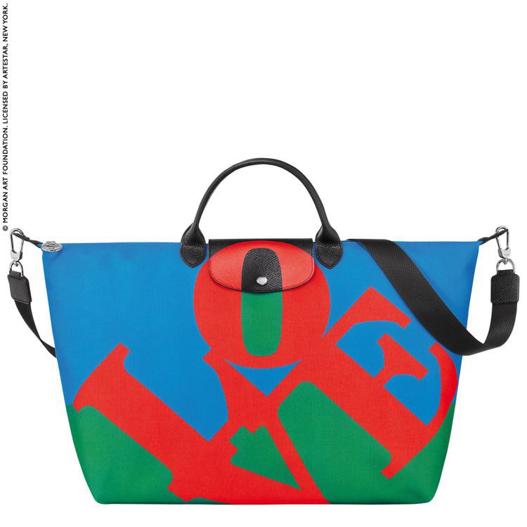 Longchamp聯名Robert Indiana系列Le Pliage®旅行袋，16,700元。圖／Longchamp提供