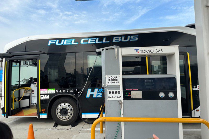 和泰車計劃引進日本豐田歐洲轉投資公司生產的Caetan氫能巴士，加氫僅需十分鐘。 記者邱馨儀／攝影