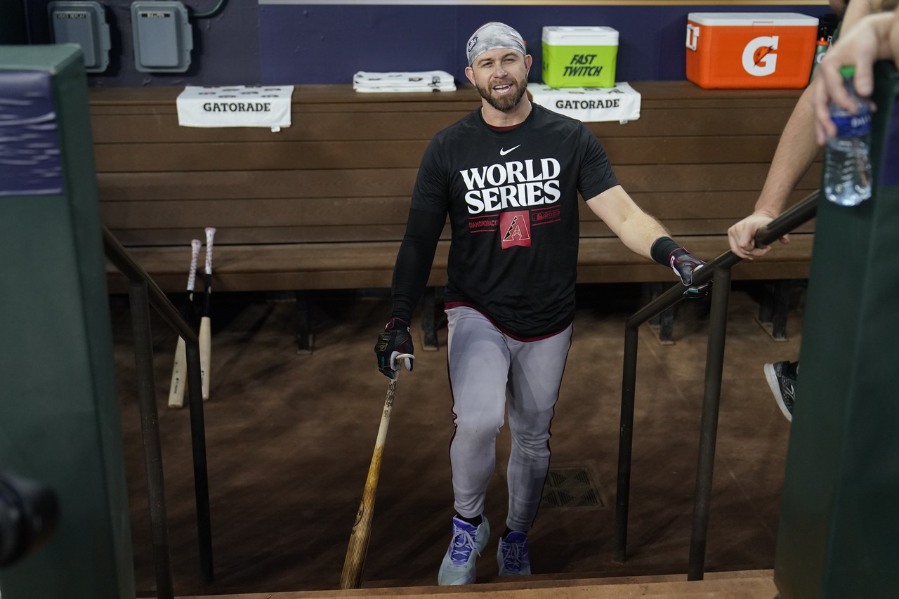 Diamondbacks’ Evan Longoria Reflects on Past World Series Experience and Shares Valuable Lessons with Rookie Corbin Carroll