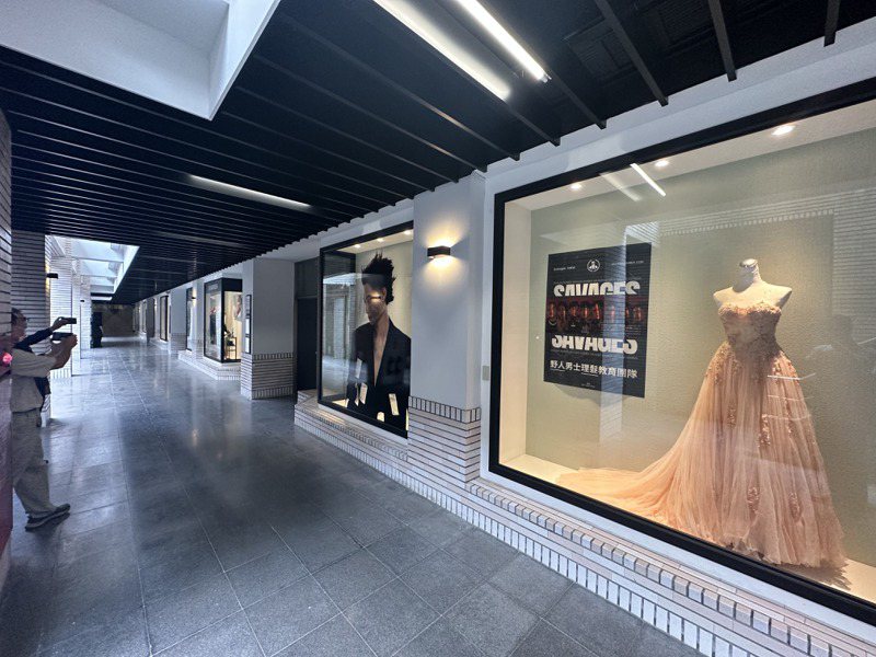 台南應用科大59周年校慶，美容造型系「時尚長廊」啟用。記者周宗禎／攝影