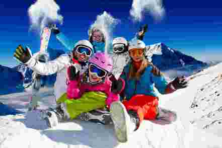 易飛網韓國滑雪行程，市場唯一含雪具5合1，早鳥第二人折萬元。圖/易飛網提供