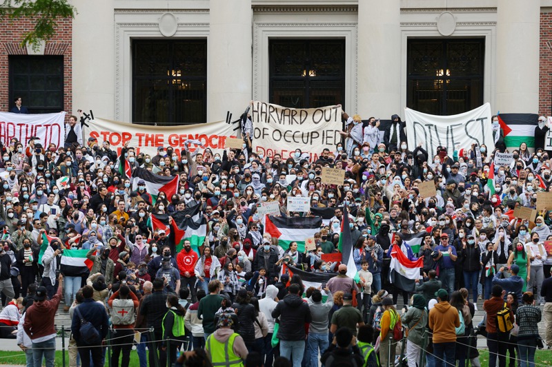 哈佛大學校園10月14日有示威遊行，表示支持巴勒斯坦。路透
