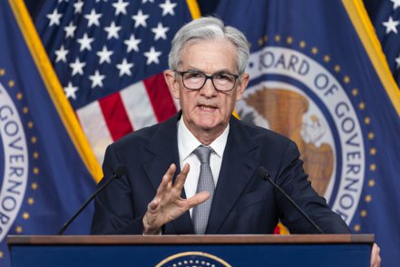 聯準會主席鮑爾11月1日在Fed結束兩天會議後發表談話。歐新社
