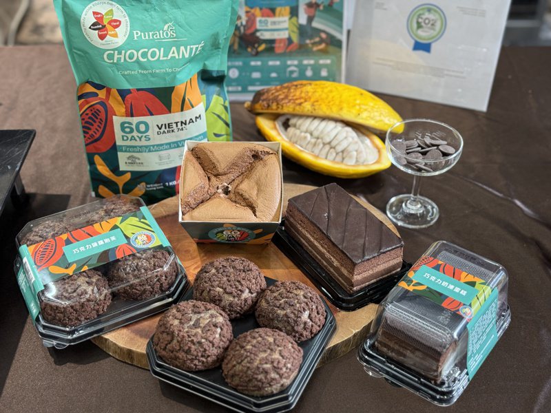 家樂福「60DAYS鮮巧克力季」推出全新10款可可烘焙商品，即日起於全台家樂福量販/超市店上架開賣。記者黃筱晴／攝影