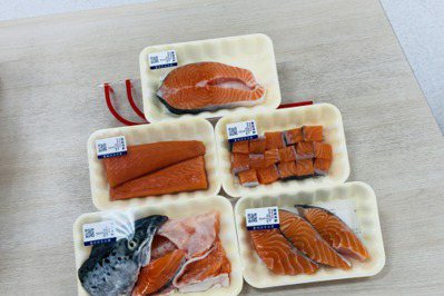 全聯年熱銷近10億元！生魚片級挪威鮭魚新鮮空運來台 全程冷鏈1天直送門市
