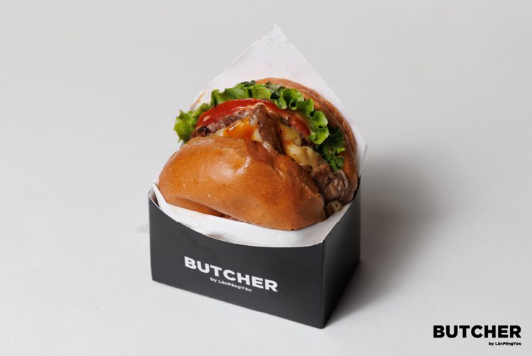 最潮「台式清燉半筋半肉牛筋漢堡」，單點350元。圖／Butcher by LànPéngYǒu 屠夫漢堡提供