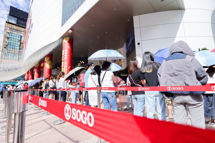 遠東SOGO台北店周年慶首日創造逾13億業績。記者沈昱嘉／攝影