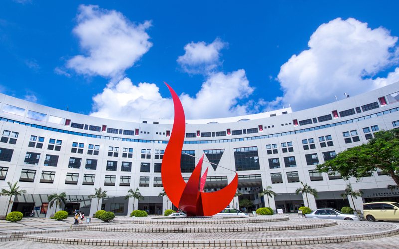 香港科技大學名列全球百大學府，吸引許多大陸學生申請。 網路照片