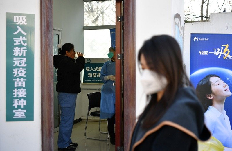 圖為河北省石家莊市民接種新冠病毒疫苗。中新社