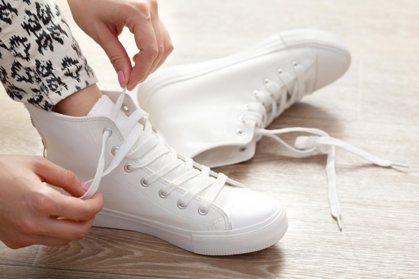 鞋子為什麼會發臭？《Hello 醫師》列舉8項鞋臭原因，再分享7方法順利除臭！ ...