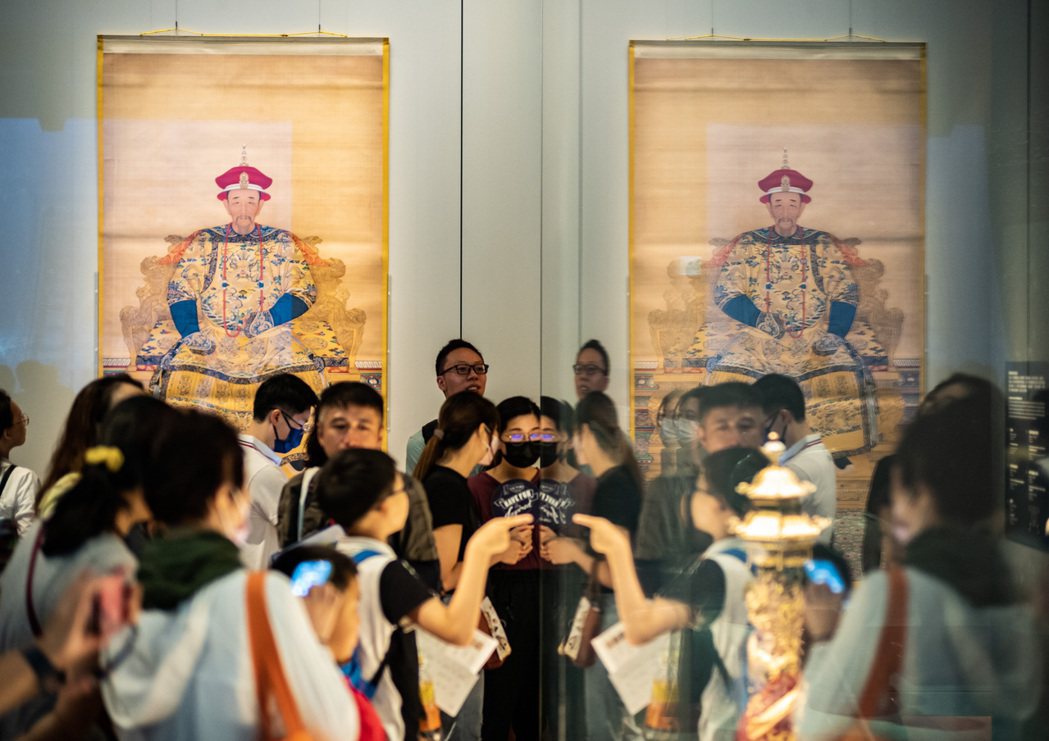 香港故宮獲得北京故宮博物院鼎力支持，出借大量文物展出。 中新社