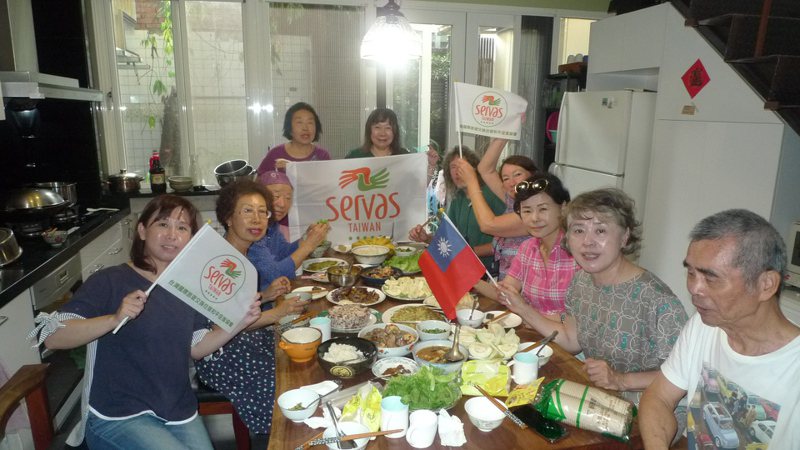 「Servas（國際旅遊交換住宿和平促進協會）」成員住宿台中會員家中，增進彼此瞭解。圖／王雪美提供
