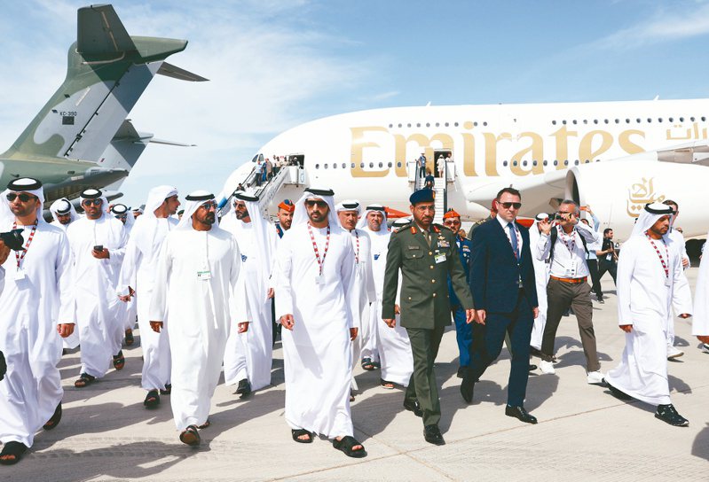 阿聯酋航空（Emirates）將向波音公司採購95架寬體飛機，總價值520億美元。 （歐新社）