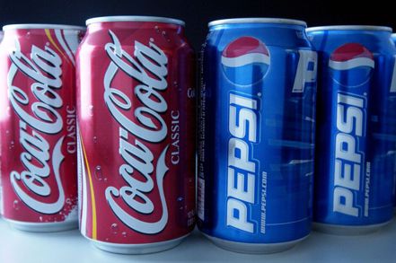 華爾街分析師看好百事公司有望取代競爭對手可口可樂，登上美國市值最大的飲料公司。 彭博資訊