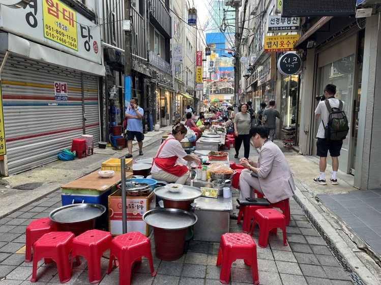 釜山美食多，在地文化盡在巷弄間。記者羅建怡/攝影