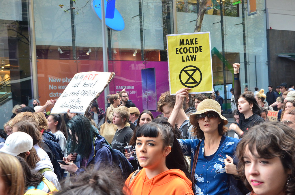 2019年澳洲墨爾本的氣候遊行中，有民眾訴求要將生態滅絕入罪（Make ecoc...