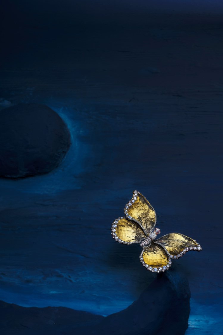 AKACHEN最新作品祕密花園系列，蝴蝶胸針與擺件。圖／AKACHEN提供