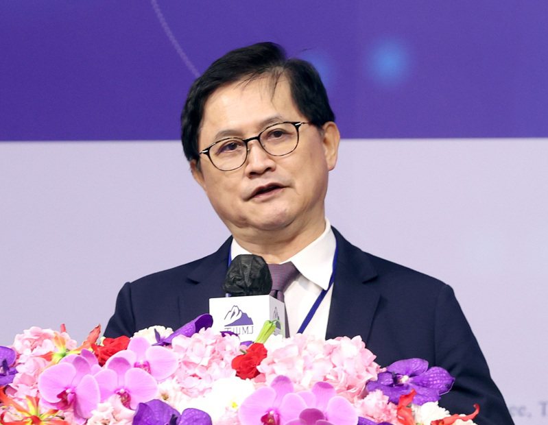 童子賢今出席台灣產業創新與轉型高峰論壇，於會前受訪時談到中國將取消12項ECFA關稅減讓的影響。本報系資料庫