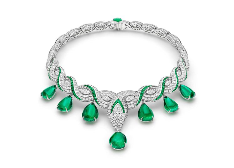 BVLGARI Mediterranea系列Baroque Serpenti巴洛克靈蛇頂級祖母綠與鑽石項鍊。圖／寶格麗提供