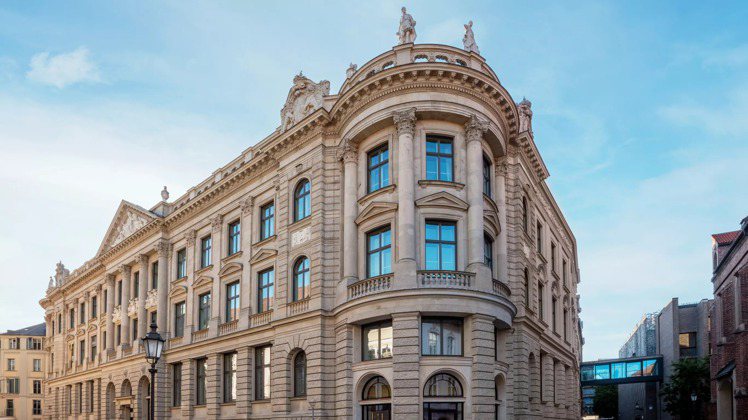 10月底全新開幕慕尼黑瑰麗酒店，是由巴伐利亞銀行總部改建而成。圖/私享旅遊提供