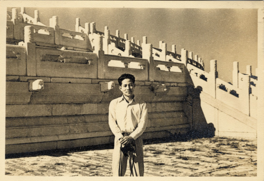 江文也1939年於天壇的出遊照。 圖／開放博物館　
