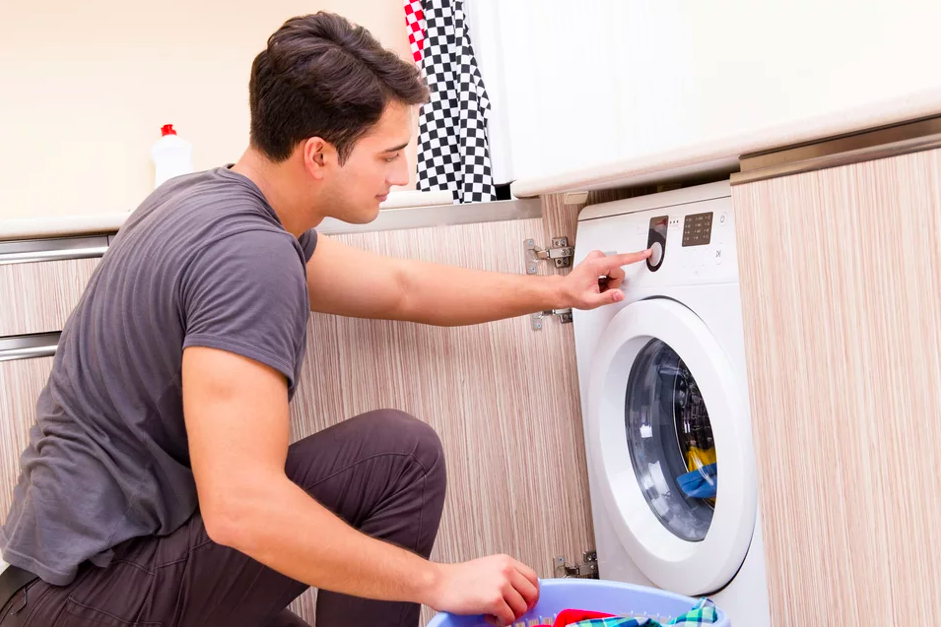 一名網友分享上週逛街時，看到一台2萬元的烘衣機決定購入，好奇詢問網友們「烘衣機值得入手嗎？」示意圖／ingimage