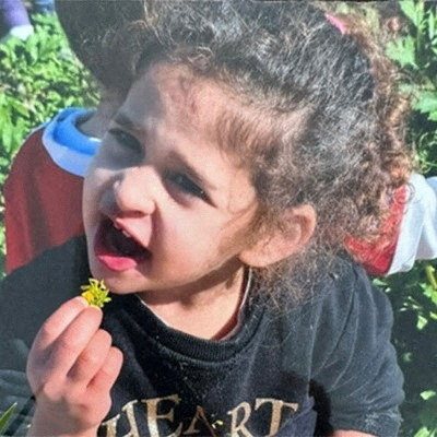 4歲的阿比蓋爾·艾丹，她在10 月7 日巴勒斯坦激進組織哈馬斯的攻擊中被劫持為人質後獲釋。路透