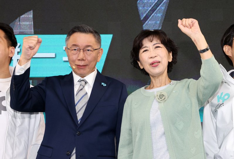 民眾黨總統參選人柯文哲（左）與夫人陳佩琪（右）。圖／聯合報系資料照片