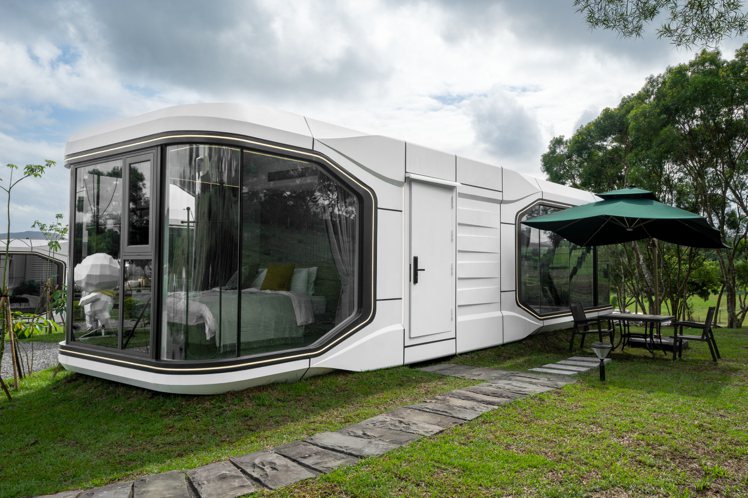 園區12月即將對外開放全新頂級露營車微星號。圖/AsiaYo提供