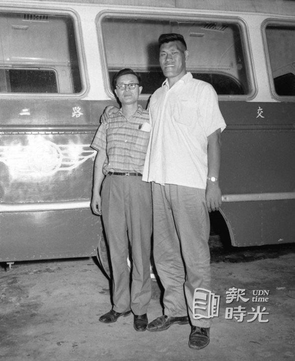 巨人張英武。圖／聯合報系資料照(1962/05/20 陳明輝攝影)