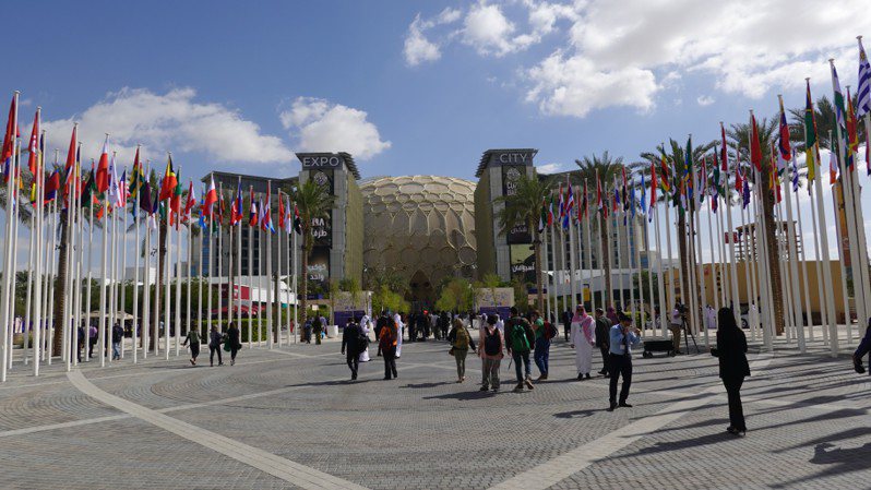 聯合國氣候變遷綱要公約第28屆締約方會議（COP28）昨（30日）於阿拉伯聯合大公國杜拜世博城登場。攝影／孫文臨