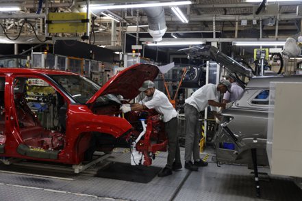 馬魯蒂鈴木（Maruti Suzuki）在印度哈雅納省馬尼薩爾廠的汽車生產線。   路透