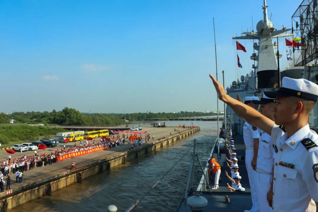 大陸海軍艦艇編隊1日下午完成為期4天對緬甸的友好訪問後，將與緬甸海軍艦艇展開海上...