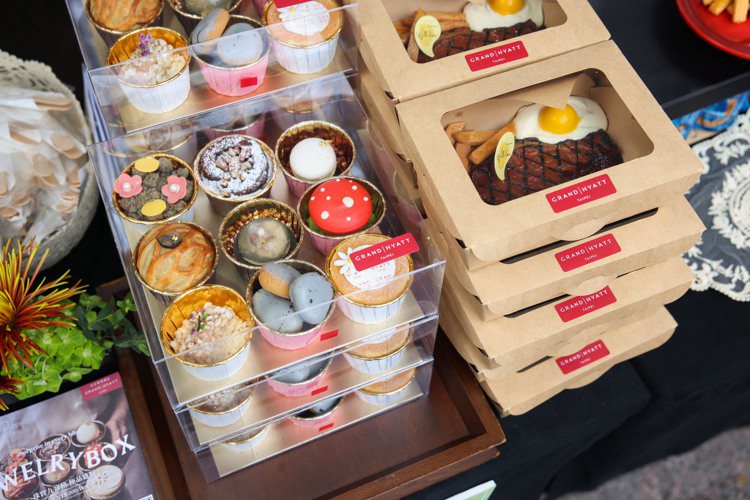 台北君悅超熱銷的九宮格與牛排甜點。圖／500輯攝影團隊提供